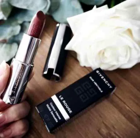 纪梵希小羊皮粗管和细管哪个好 粗管和细管有什么不同