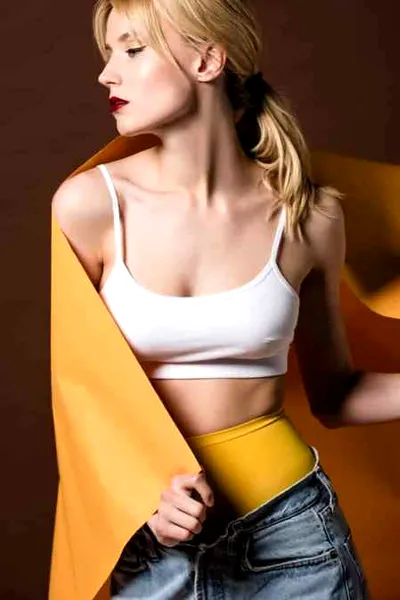 2013春夏秀场眼妆流行趋势 色彩斑斓多姿