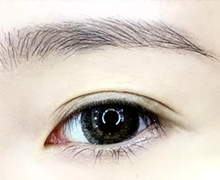 万圣节小恶魔妆容教程 万圣节香艳小恶魔