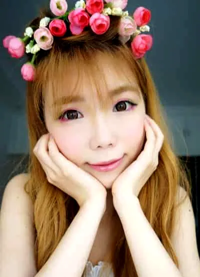 手把手教你粉色大眼妆画法 打造精灵般甜美双眸