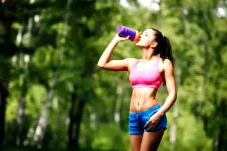 《来自星星的你》化妆品盘点 千颂伊唇膏卖断货