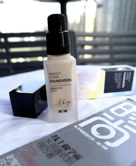 油皮秋冬适合什么粉底液 这款绝对不踩雷