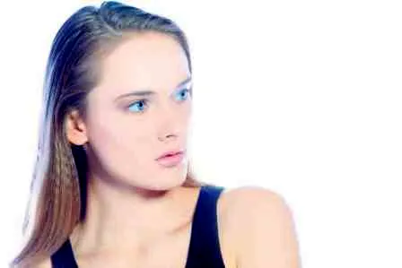 初学化妆怎样画好看眼线 分享画眼线的技巧