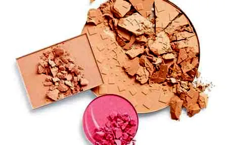 粉饼可以直接用吗 错误用法导致皮肤受伤