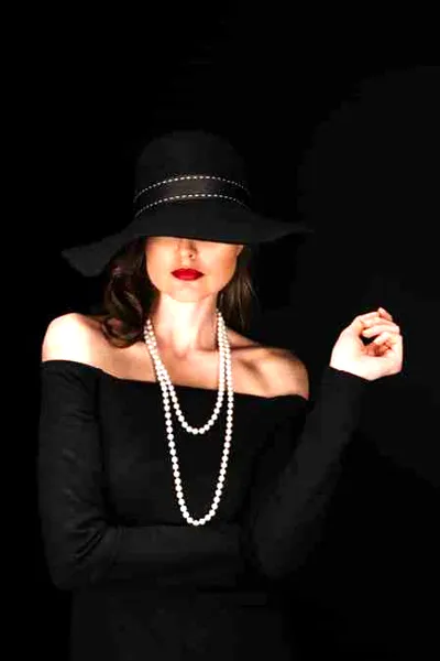 芭比大眼娃娃妆怎么画 日常美腻眼妆