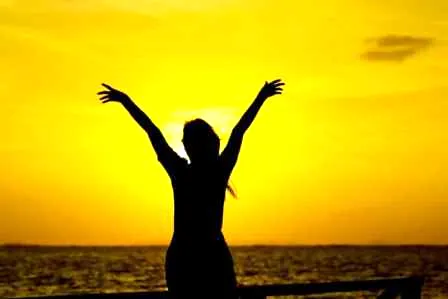 楚楚动人卧蚕妆化妆步骤 粉嫩软萌甜就要妆出来