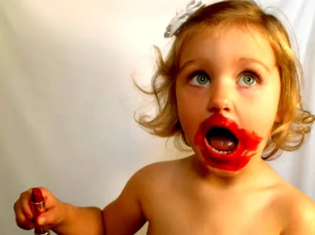 夏天口红怎么不容易化 口红化了是不是假的