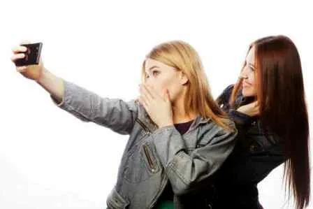 国版芭比大眼妆的画法 学习眼妆化妆技巧