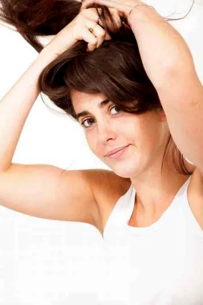 2012夏季妆容流行趋势 烟熏妆再现魅力