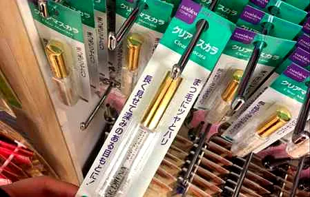 睫毛雨衣的作用 修正苍蝇腿是其核心作用