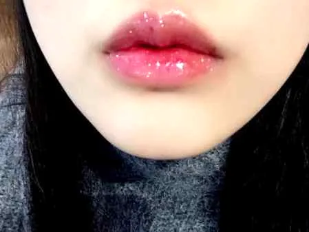 阿玛尼黑管唇釉501试色 阿玛尼黑管唇釉501价格