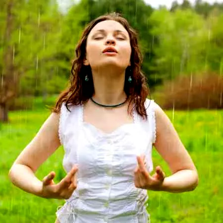 2012年春晚王珞丹华丽蜕变 教学小烟熏妆的画法