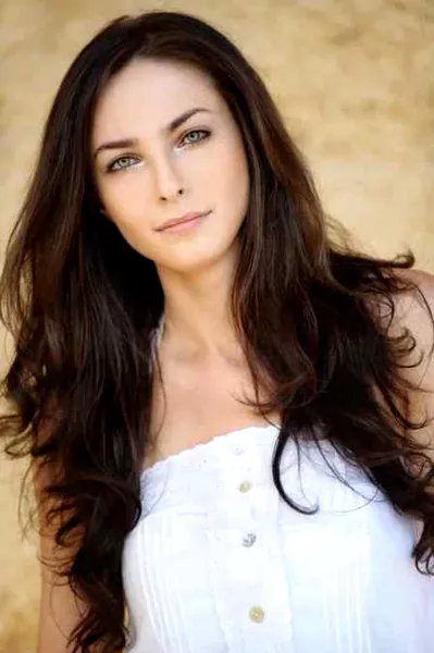 陈妍希陈意涵李小冉 携《花漾》示范气质妆容