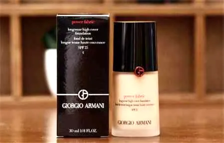 阿玛尼权利粉底液和雅诗兰黛dw哪个好