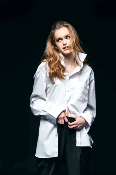 怎样画韩式红唇妆 成就你的复古情怀