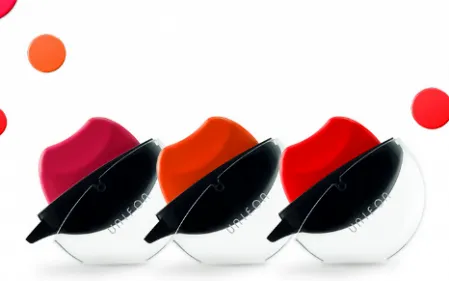 ​周黑鸭联名口红试色图片