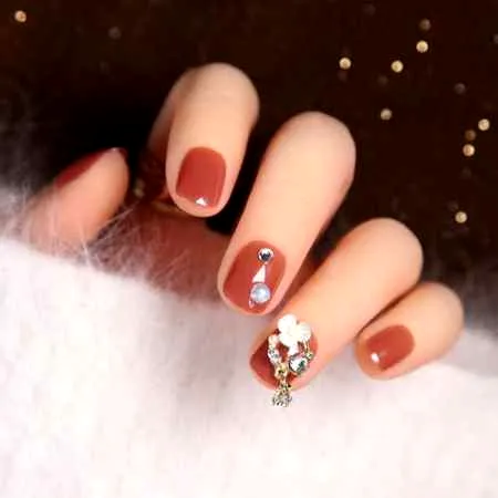 贴片美甲怎么维持更久 贴片美甲的保养方法