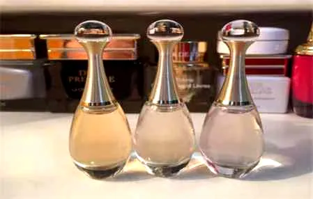 迪奥真我淡香和浓香哪个好闻_迪奥真我淡香和浓香的区