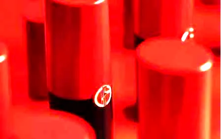 阿玛尼口红是法国的吗 GIORGIO ARMANI是意大利品牌