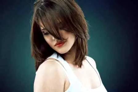 张馨予李颖芝刘雨欣 足球宝贝pk惹火妆容