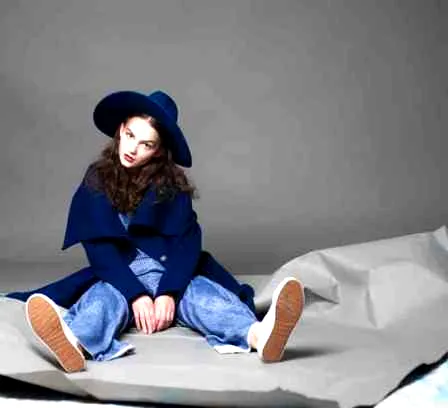 湖南卫视杨钰莹复出甜美依旧 减龄妆领衔2012流行妆容