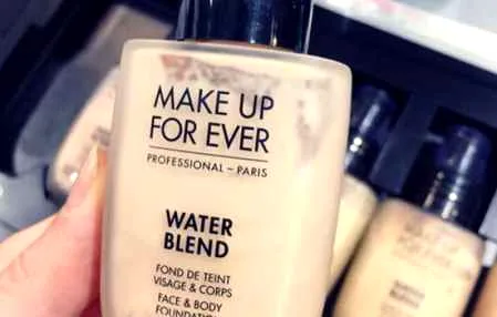 玫珂菲粉底液是哪个国家的_玫珂菲属于几线品牌