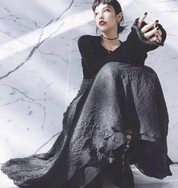 小清新已经过时,时髦精爱上暗黑风