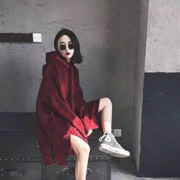 小清新已经过时,时髦精爱上暗黑风