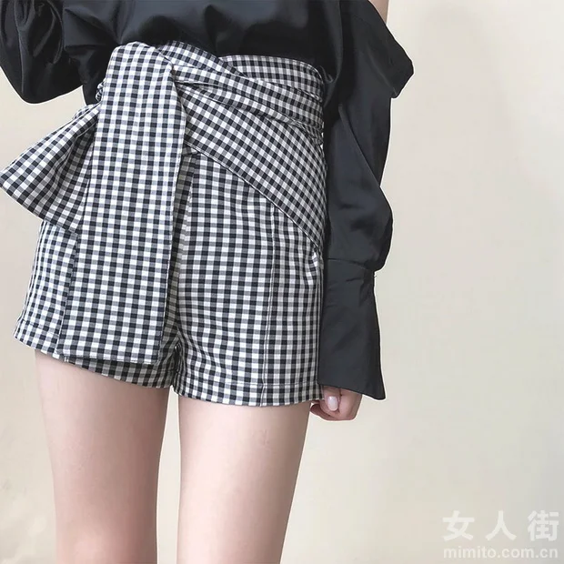 优雅格纹装穿搭 承包你的夏日时髦