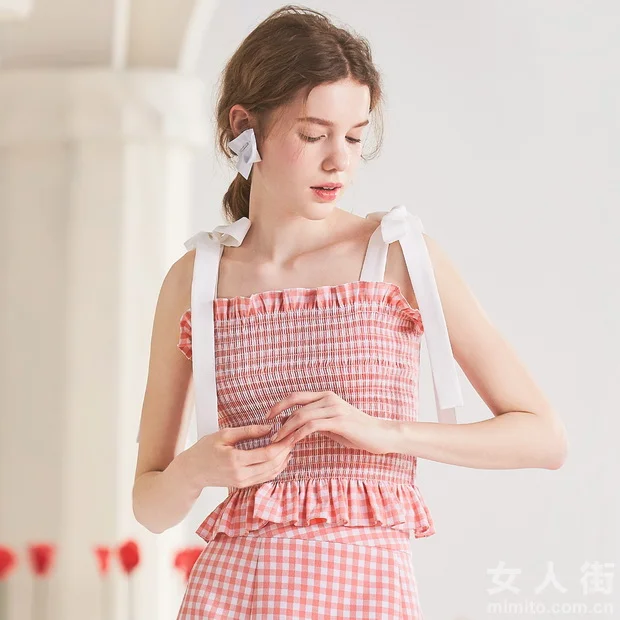 优雅格纹装穿搭 承包你的夏日时髦
