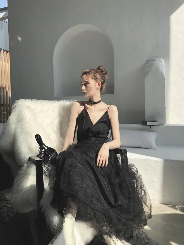 小清新已经过时,时髦精爱上暗黑风