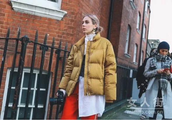 今冬流行趋势,穿的越厚越时髦