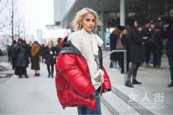 今冬流行趋势,穿的越厚越时髦