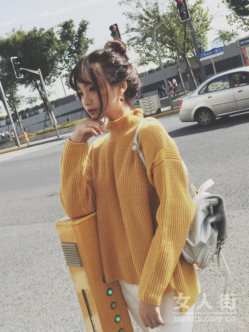 秋冬女生穿衣示范：百搭毛衣穿不腻