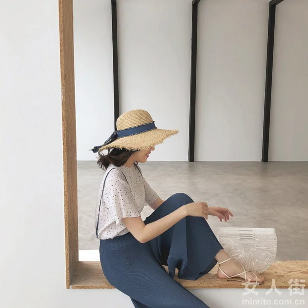 穿上背带裤，你就是20岁小仙女