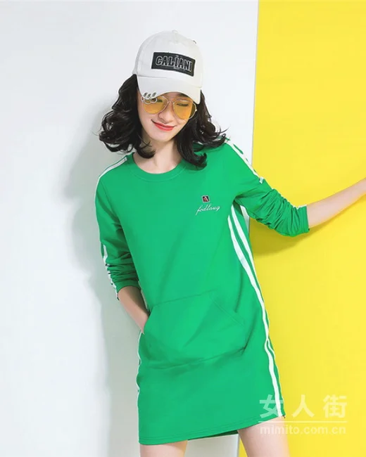 初秋的季节，长袖T恤百搭又舒服