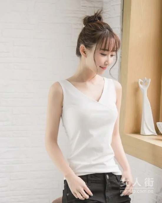 穿件背心变身“小腰精”？反正我信了