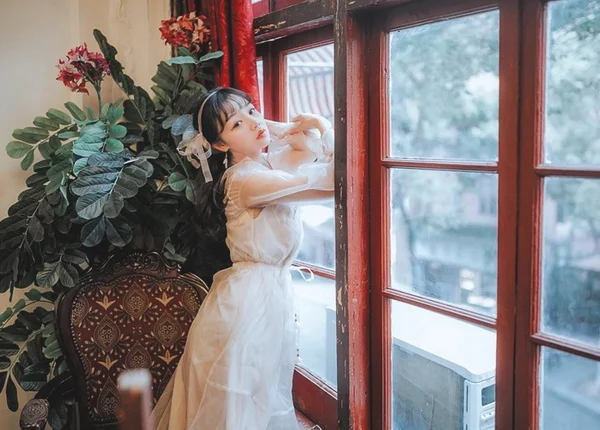 2018早秋这么穿，女汉子变软妹子