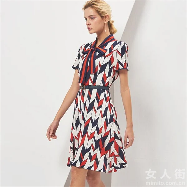 日常OR正装?轻奢连衣裙HOLD住全场