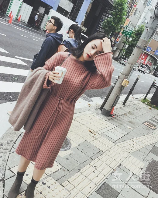 温暖的针织衣，看看时髦人士的搭配