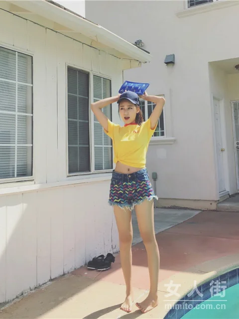 衣橱里最不能少的超fashion的Tee