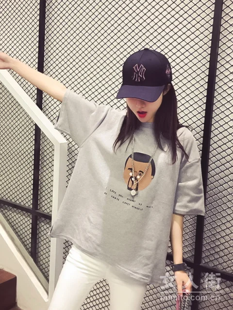 衣橱里最不能少的超fashion的Tee