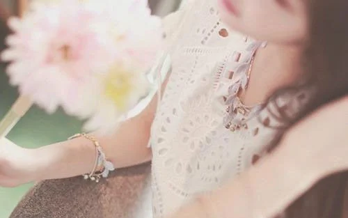 矮个子怎么穿衣_矮个子女生春装怎么搭配