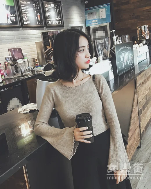 早秋针织衫搭配示范：知性的成熟范儿