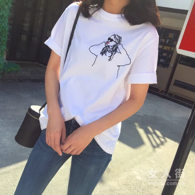 时髦还个性的短袖，诠释夏日万种风情