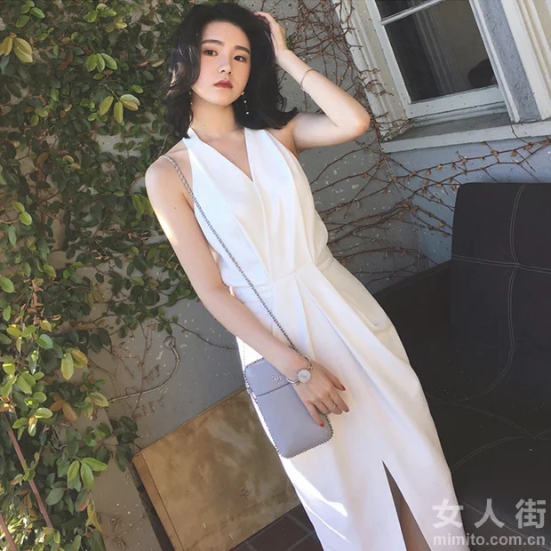 盛夏燥热天 露肩装清凉更撩人