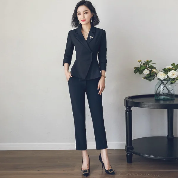 揭秘御姐的衣橱,带你玩转职场气质穿搭