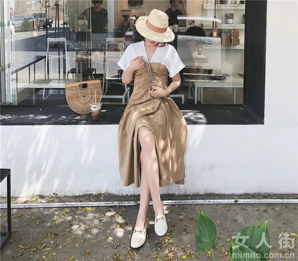 夏日穿搭攻略：连衣裙打造十足女人味
