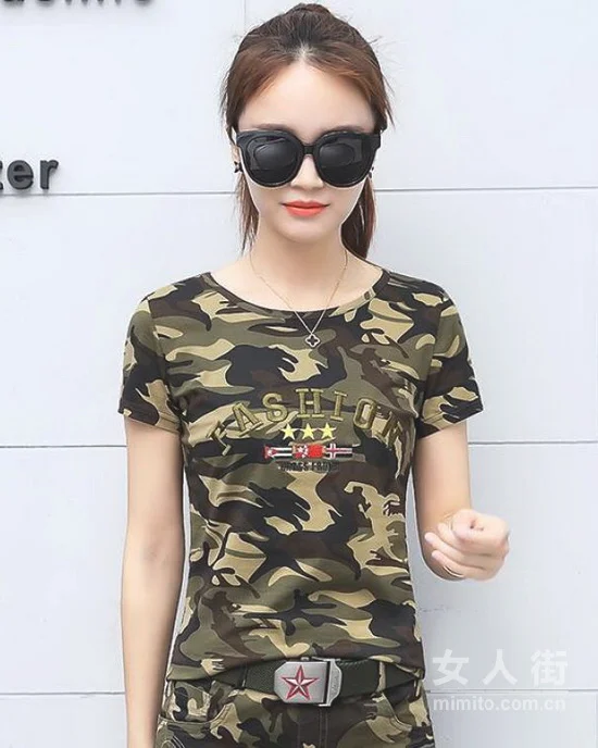 不爱红妆爱武装，迷彩元素自成一派的魅力