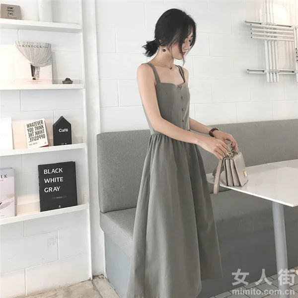 夏日穿搭攻略：连衣裙打造十足女人味